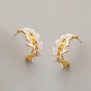 Europos retro lavos ranka-dažytos balta emale lašas glazūra auskarai aukso C-formos twist guzas moterų vintage papuošalai